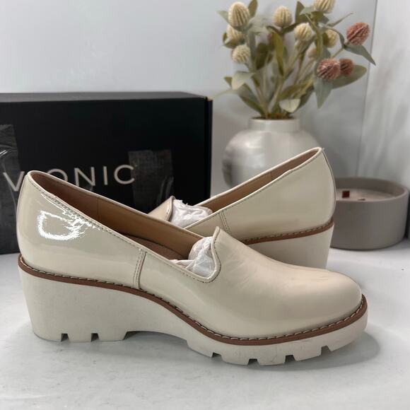 Vionic Willa Wedge Patent Leather Slip-on Loafer Cream Women's 7M NWB - Picture 7 of 11